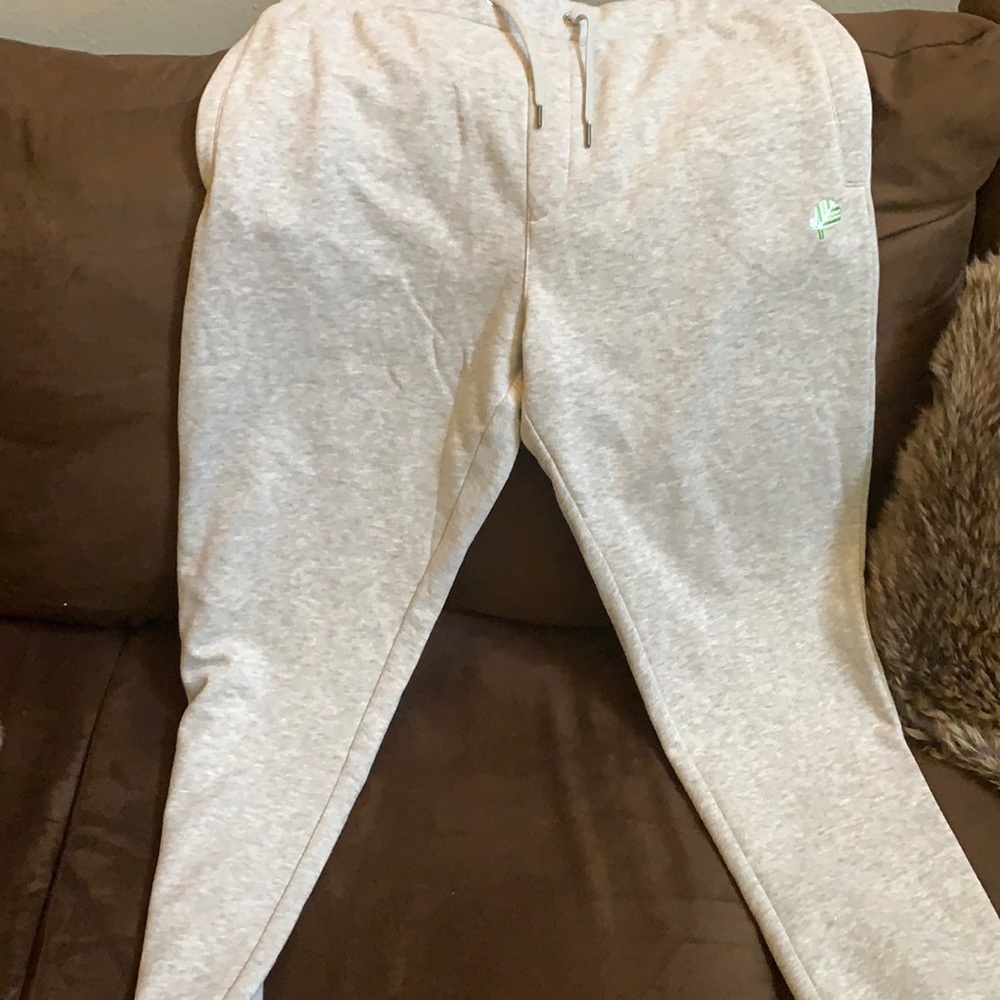 Sweats project earth L